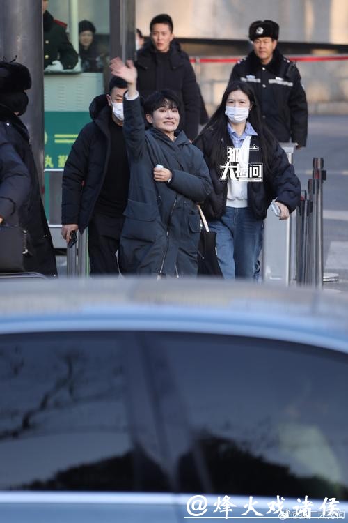 央视马年春晚首次联排:周深、沙溢、秦海璐、李昀锐等现身 央视马年春晚首次联排:周深、沙溢、秦海璐、李昀锐等现身